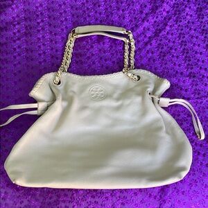 Tory Burch Cream Shoulder Bag with Gold Chain